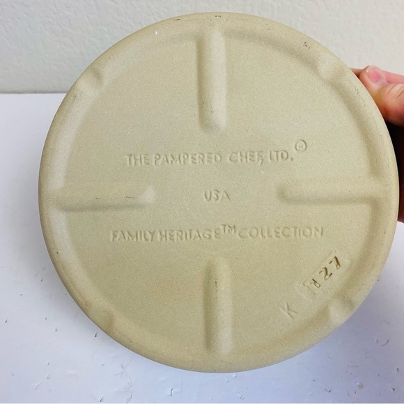 The Pampered Chef 8” Deep Dish Round Stoneware - Picture 3 of 3